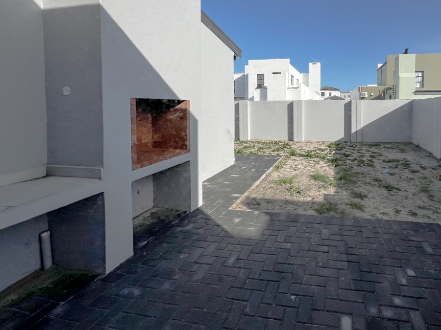 4 Bedroom Property for Sale in Sandown Western Cape